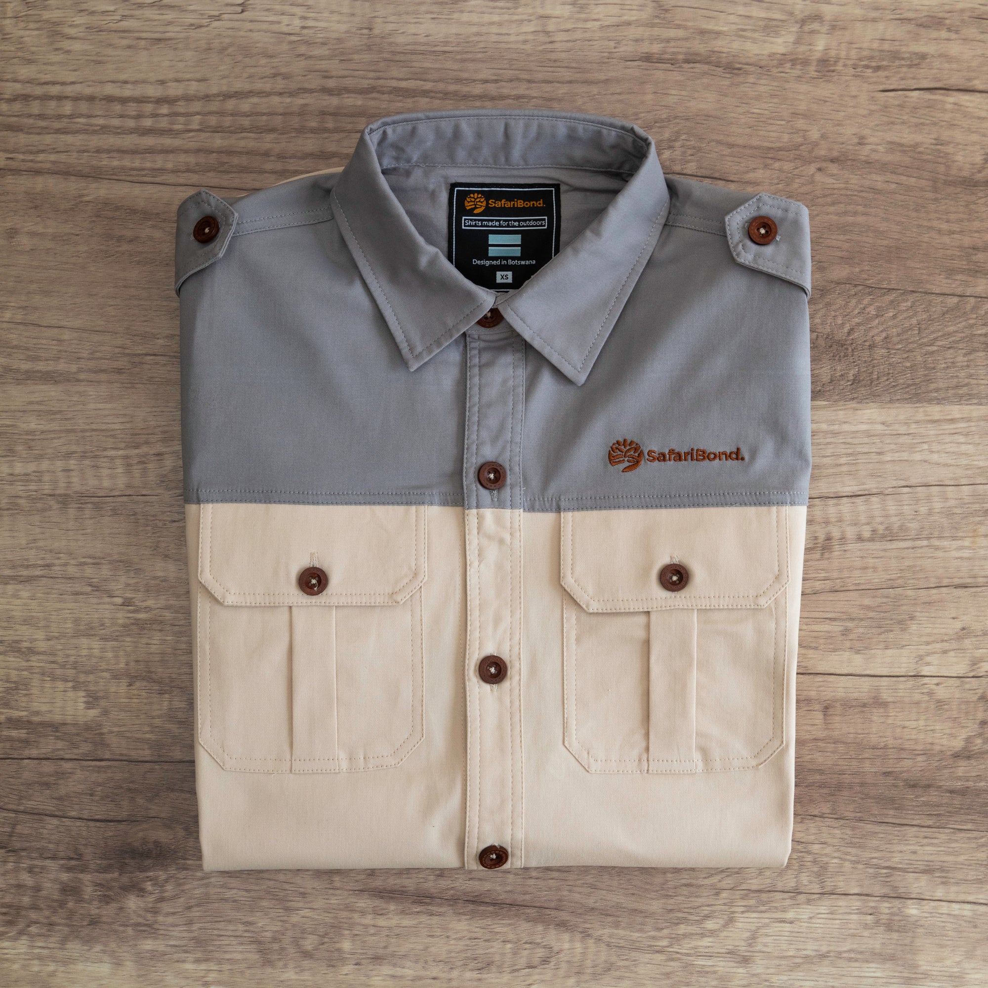 Two-tone Mens short sleeve shirt